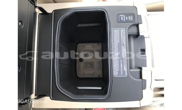 Buy Import Toyota Land Cruiser White Car in Import - Dubai in Andijon Buy Import Toyota Land Cruiser White Car in Import - Dubai in Andijon