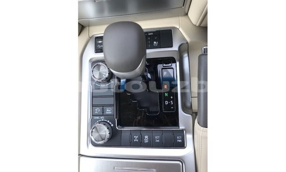 Buy Import Toyota Land Cruiser White Car in Import - Dubai in Andijon Buy Import Toyota Land Cruiser White Car in Import - Dubai in Andijon