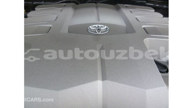 Big with watermark toyota land cruiser andijon import dubai 2750