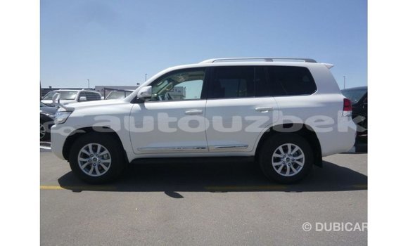 Buy Import Toyota Land Cruiser White Car in Import - Dubai in Andijon Buy Import Toyota Land Cruiser White Car in Import - Dubai in Andijon