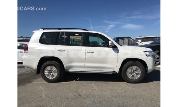 Buy Import Toyota Land Cruiser White Car in Import - Dubai in Andijon Buy Import Toyota Land Cruiser White Car in Import - Dubai in Andijon
