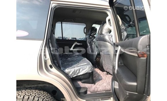 Buy Import Toyota Land Cruiser Other Car in Import - Dubai in Andijon Buy Import Toyota Land Cruiser Other Car in Import - Dubai in Andijon