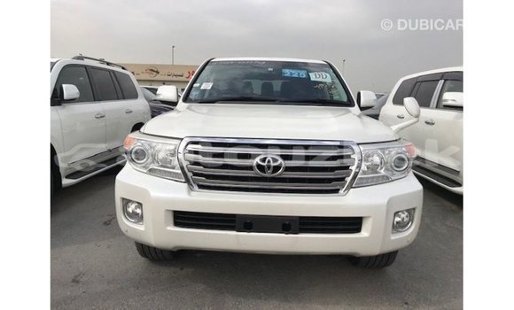 Buy Import Toyota Land Cruiser White Car in Import - Dubai in Andijon Buy Import Toyota Land Cruiser White Car in Import - Dubai in Andijon
