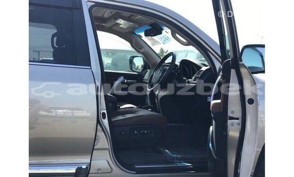 Buy Import Toyota Land Cruiser Other Car in Import - Dubai in Andijon Buy Import Toyota Land Cruiser Other Car in Import - Dubai in Andijon