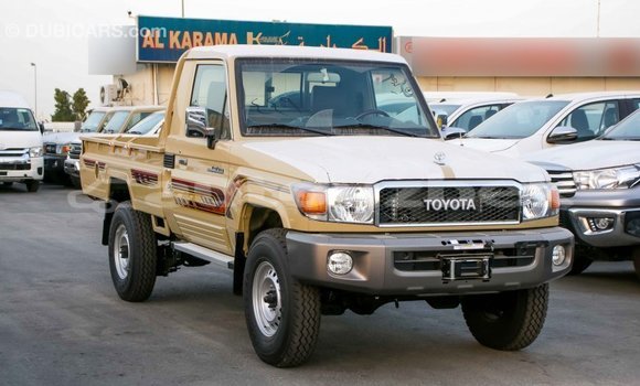 Buy Import Toyota Land Cruiser Beige Car in Import - Dubai in Andijon Buy Import Toyota Land Cruiser Beige Car in Import - Dubai in Andijon