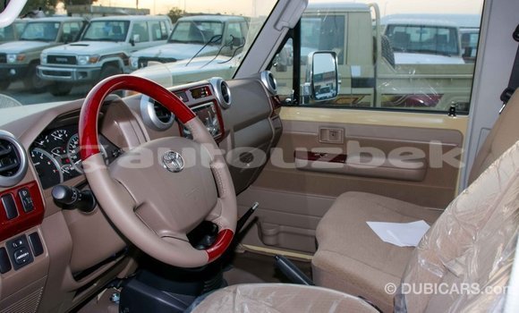 Buy Import Toyota Land Cruiser Beige Car in Import - Dubai in Andijon Buy Import Toyota Land Cruiser Beige Car in Import - Dubai in Andijon