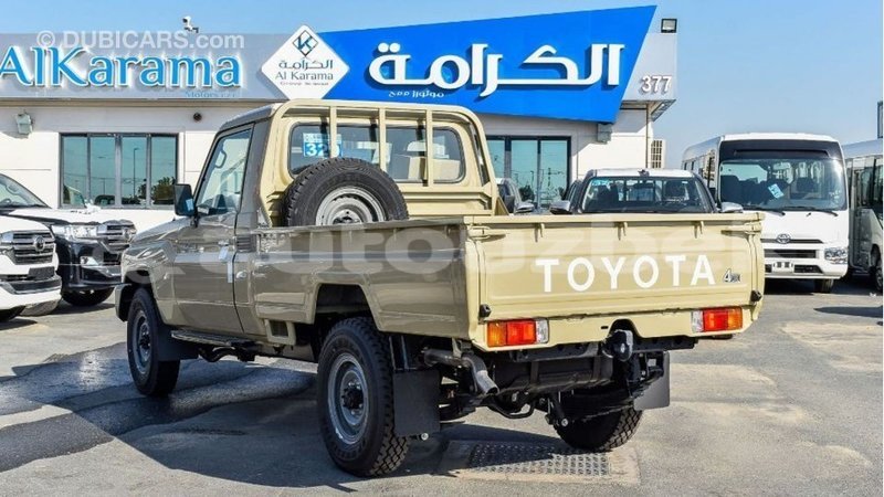 Big with watermark toyota land cruiser andijon import dubai 2776
