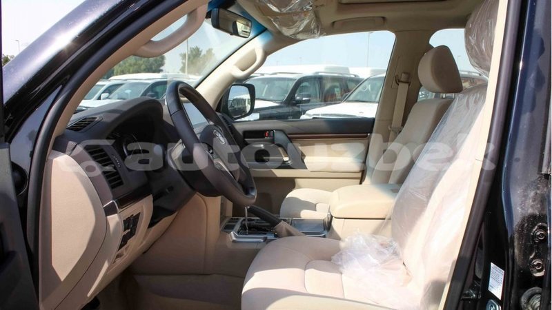 Big with watermark toyota land cruiser andijon import dubai 2780