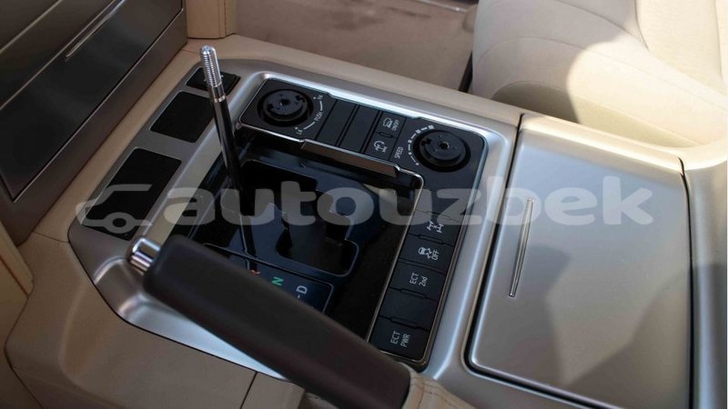 Big with watermark toyota land cruiser andijon import dubai 2780