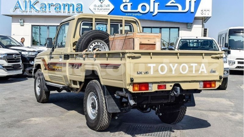 Big with watermark toyota land cruiser andijon import dubai 2781