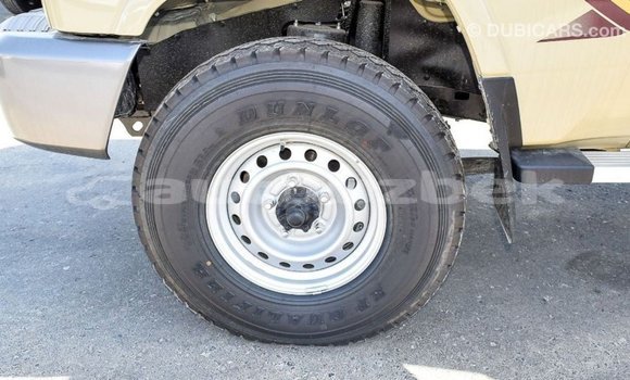 Buy Import Toyota Land Cruiser Beige Car in Import - Dubai in Andijon Buy Import Toyota Land Cruiser Beige Car in Import - Dubai in Andijon