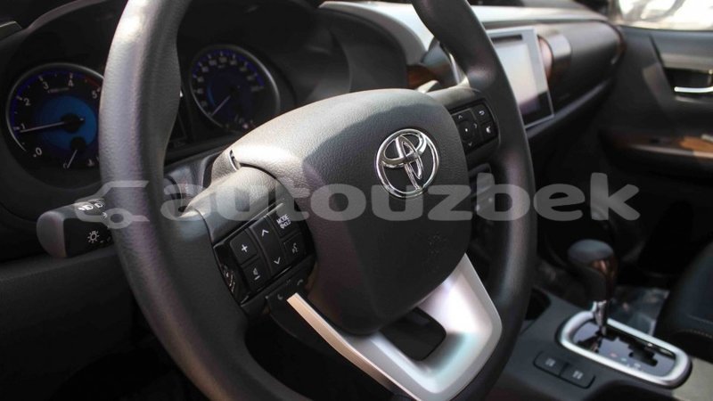 Big with watermark toyota hilux andijon import dubai 2783