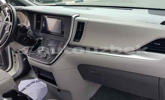 Buy Import Toyota Sienna White Car in Import - Dubai in Andijon Buy Import Toyota Sienna White Car in Import - Dubai in Andijon