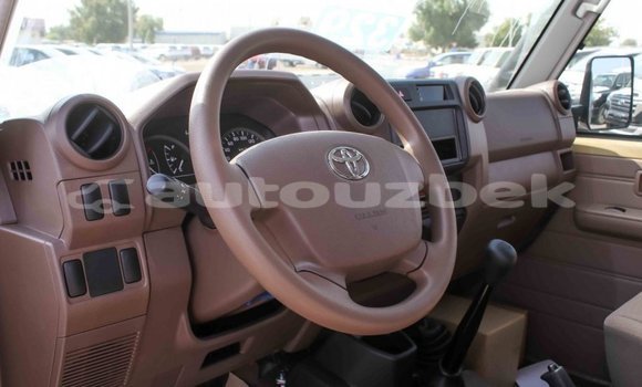 Buy Import Toyota Land Cruiser Beige Car in Import - Dubai in Andijon Buy Import Toyota Land Cruiser Beige Car in Import - Dubai in Andijon