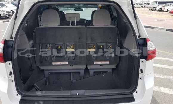 Buy Import Toyota Sienna White Car in Import - Dubai in Andijon Buy Import Toyota Sienna White Car in Import - Dubai in Andijon