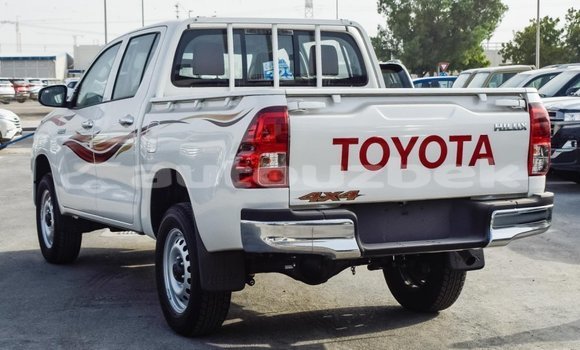 Buy Import Toyota Hilux White Car in Import - Dubai in Andijon Buy Import Toyota Hilux White Car in Import - Dubai in Andijon