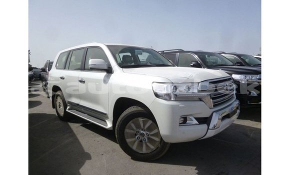 Buy Import Toyota Land Cruiser White Car in Import - Dubai in Andijon Buy Import Toyota Land Cruiser White Car in Import - Dubai in Andijon