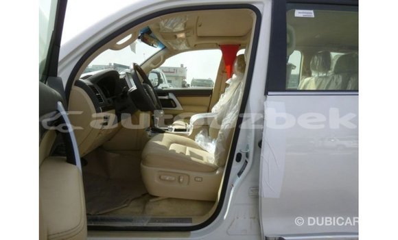 Buy Import Toyota Land Cruiser White Car in Import - Dubai in Andijon Buy Import Toyota Land Cruiser White Car in Import - Dubai in Andijon