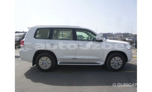 Buy Import Toyota Land Cruiser White Car in Import - Dubai in Andijon Buy Import Toyota Land Cruiser White Car in Import - Dubai in Andijon