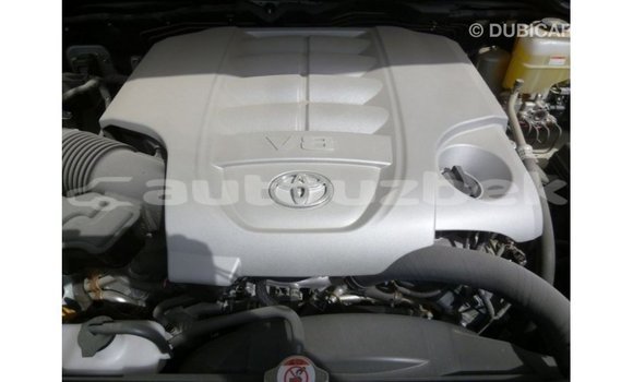 Buy Import Toyota Land Cruiser White Car in Import - Dubai in Andijon Buy Import Toyota Land Cruiser White Car in Import - Dubai in Andijon