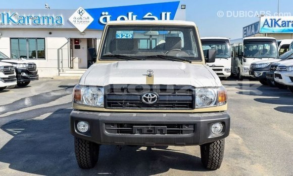 Buy Import Toyota Land Cruiser Beige Car in Import - Dubai in Andijon Buy Import Toyota Land Cruiser Beige Car in Import - Dubai in Andijon