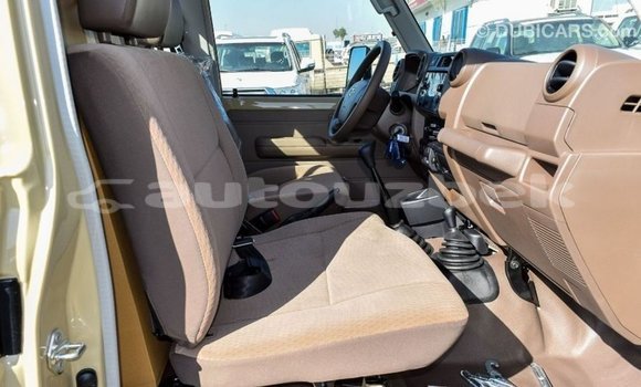 Buy Import Toyota Land Cruiser Beige Car in Import - Dubai in Andijon Buy Import Toyota Land Cruiser Beige Car in Import - Dubai in Andijon