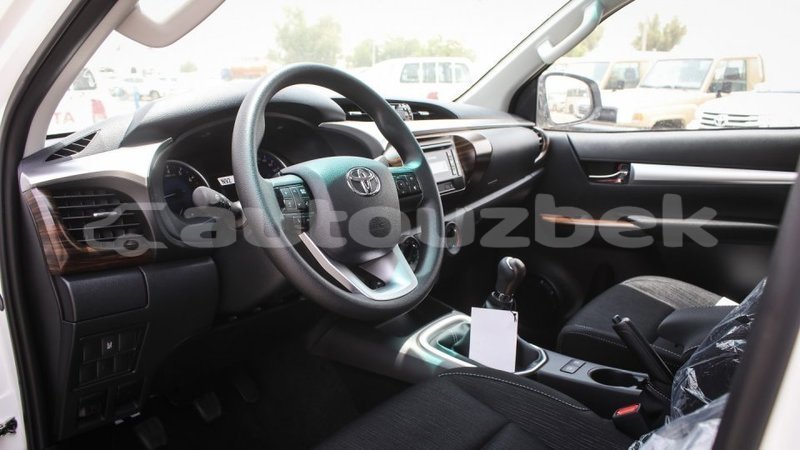 Big with watermark toyota hilux andijon import dubai 2811