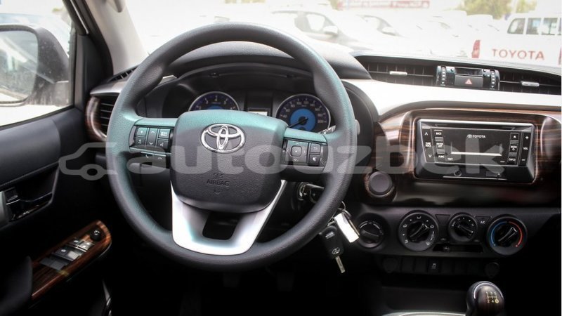 Big with watermark toyota hilux andijon import dubai 2811