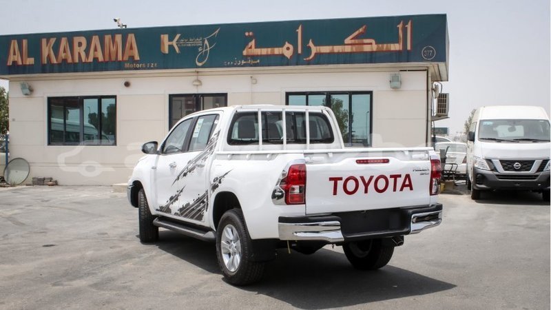 Big with watermark toyota hilux andijon import dubai 2811