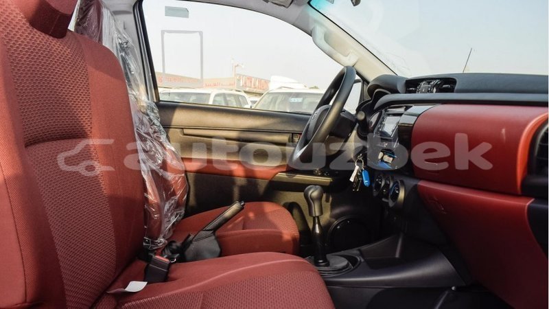 Big with watermark toyota hilux andijon import dubai 2813