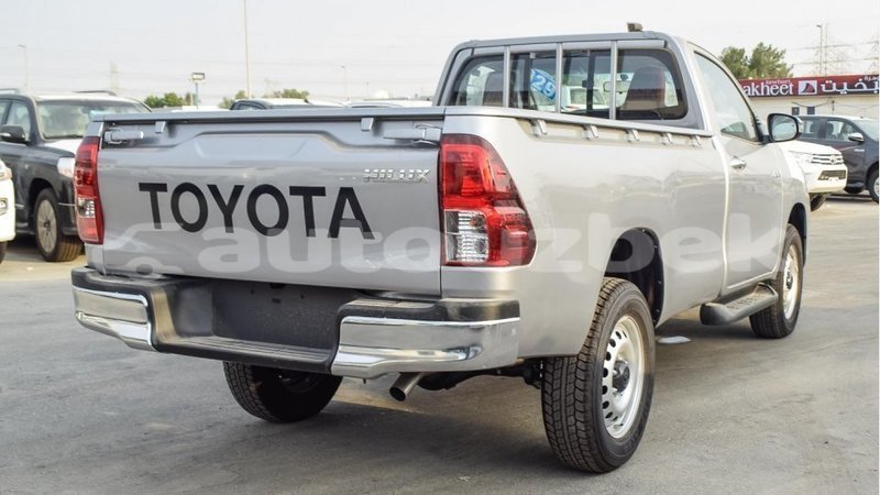 Big with watermark toyota hilux andijon import dubai 2813
