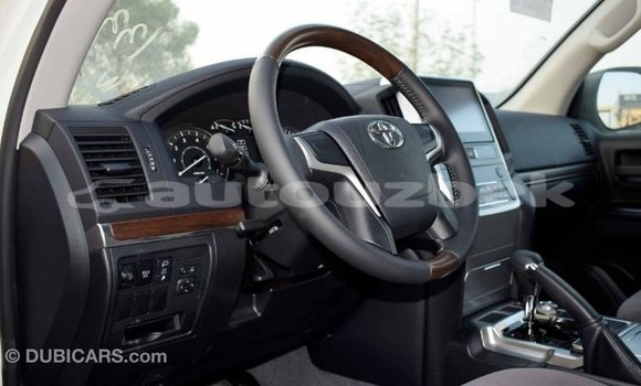 Buy Import Toyota Land Cruiser White Car in Import - Dubai in Andijon Buy Import Toyota Land Cruiser White Car in Import - Dubai in Andijon
