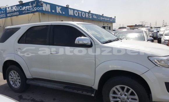 Buy Import Toyota Fortuner White Car in Import - Dubai in Andijon Buy Import Toyota Fortuner White Car in Import - Dubai in Andijon