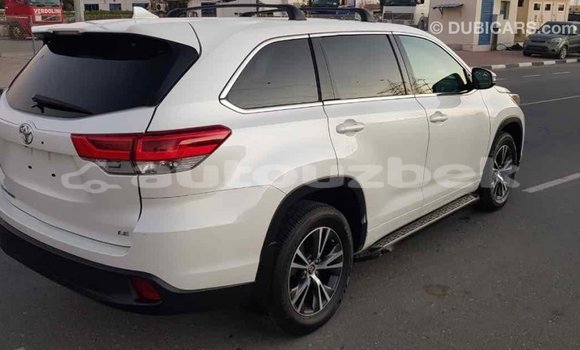 Buy Import Toyota Highlander White Car in Import - Dubai in Andijon Buy Import Toyota Highlander White Car in Import - Dubai in Andijon