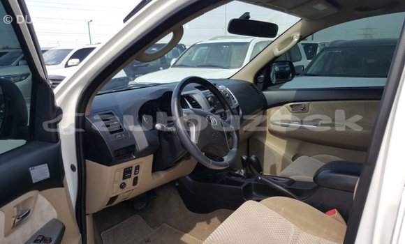 Buy Import Toyota Fortuner White Car in Import - Dubai in Andijon Buy Import Toyota Fortuner White Car in Import - Dubai in Andijon