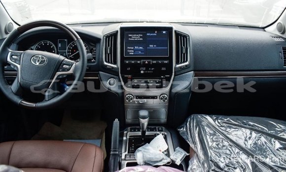 Buy Import Toyota Land Cruiser White Car in Import - Dubai in Andijon Buy Import Toyota Land Cruiser White Car in Import - Dubai in Andijon
