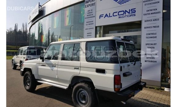 Buy Import Toyota Land Cruiser White Car in Import - Dubai in Andijon Buy Import Toyota Land Cruiser White Car in Import - Dubai in Andijon