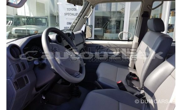 Buy Import Toyota Land Cruiser White Car in Import - Dubai in Andijon Buy Import Toyota Land Cruiser White Car in Import - Dubai in Andijon