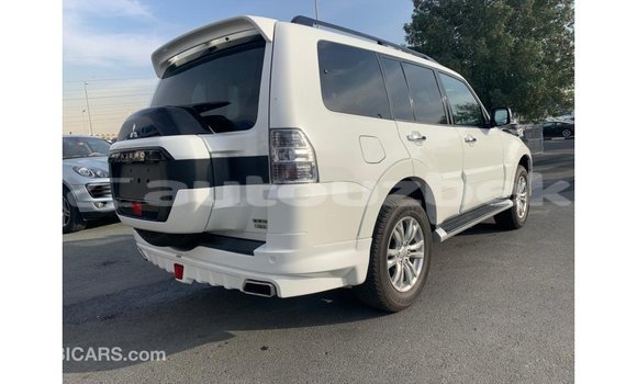 Buy Import Mitsubishi Pajero White Car in Import - Dubai in Andijon Buy Import Mitsubishi Pajero White Car in Import - Dubai in Andijon