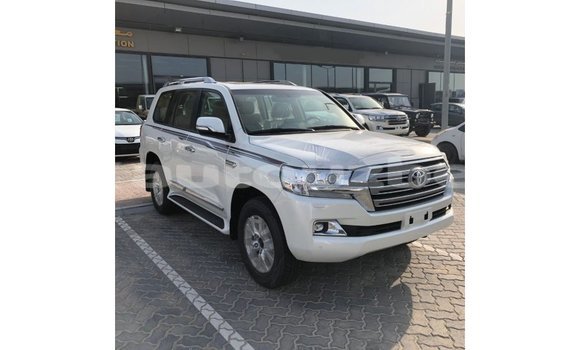 Buy Import Toyota Land Cruiser White Car in Import - Dubai in Andijon Buy Import Toyota Land Cruiser White Car in Import - Dubai in Andijon