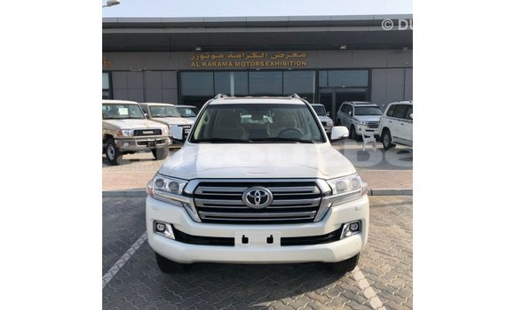 Buy Import Toyota Land Cruiser White Car in Import - Dubai in Andijon Buy Import Toyota Land Cruiser White Car in Import - Dubai in Andijon