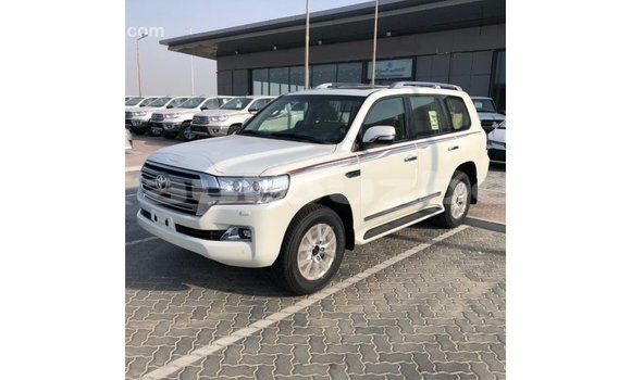 Buy Import Toyota Land Cruiser White Car in Import - Dubai in Andijon Buy Import Toyota Land Cruiser White Car in Import - Dubai in Andijon