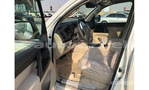 Buy Import Toyota Land Cruiser White Car in Import - Dubai in Andijon Buy Import Toyota Land Cruiser White Car in Import - Dubai in Andijon