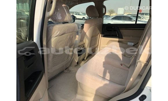 Buy Import Toyota Land Cruiser White Car in Import - Dubai in Andijon Buy Import Toyota Land Cruiser White Car in Import - Dubai in Andijon