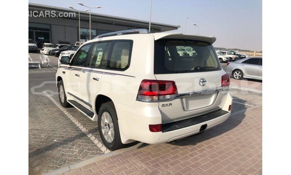 Buy Import Toyota Land Cruiser White Car in Import - Dubai in Andijon Buy Import Toyota Land Cruiser White Car in Import - Dubai in Andijon