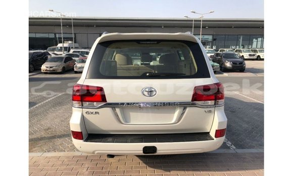 Buy Import Toyota Land Cruiser White Car in Import - Dubai in Andijon Buy Import Toyota Land Cruiser White Car in Import - Dubai in Andijon