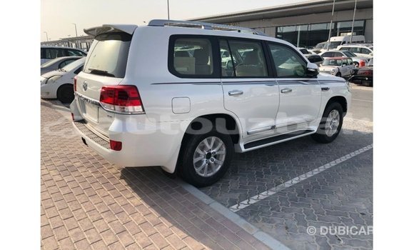 Buy Import Toyota Land Cruiser White Car in Import - Dubai in Andijon Buy Import Toyota Land Cruiser White Car in Import - Dubai in Andijon
