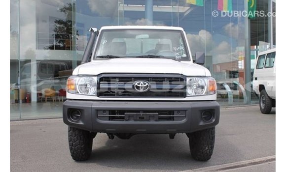 Buy Import Toyota Land Cruiser White Car in Import - Dubai in Andijon Buy Import Toyota Land Cruiser White Car in Import - Dubai in Andijon