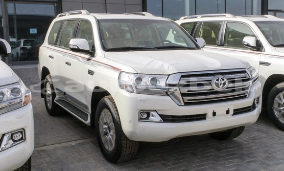 Buy Import Toyota Land Cruiser White Car in Import - Dubai in Andijon Buy Import Toyota Land Cruiser White Car in Import - Dubai in Andijon