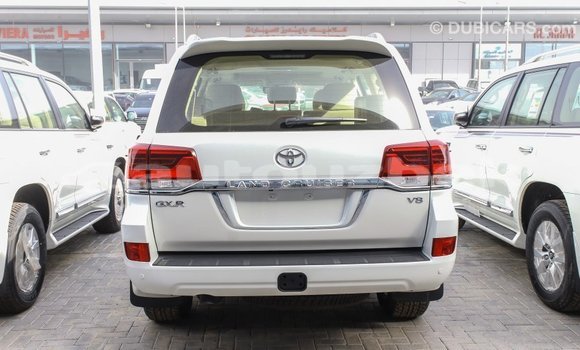 Buy Import Toyota Land Cruiser White Car in Import - Dubai in Andijon Buy Import Toyota Land Cruiser White Car in Import - Dubai in Andijon